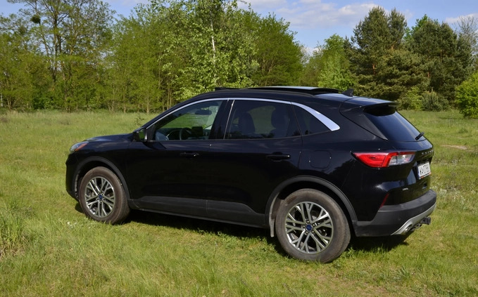 Ford Escape cena 118600 przebieg: 18400, rok produkcji 2022 z Warszawa małe 704